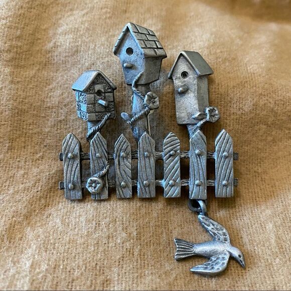 Vintage Spoont Birdhouse Bird Pewter 4189 Brooch - Picture 6 of 6